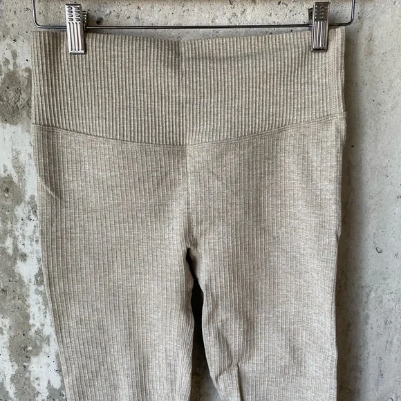 Amazon workout set - Picture 2 of 3